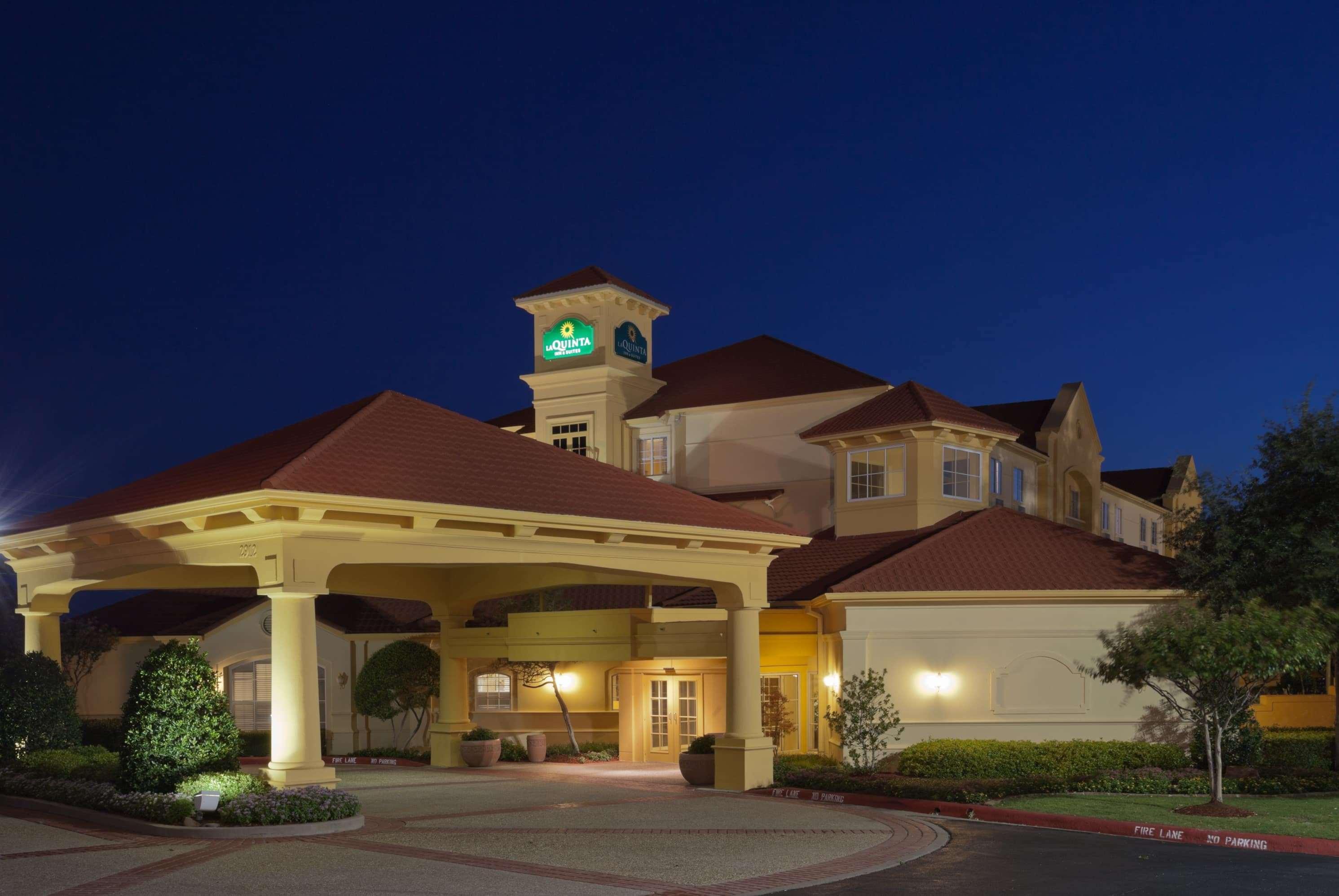 La Quinta By Wyndham Sherman Hotel Exterior photo