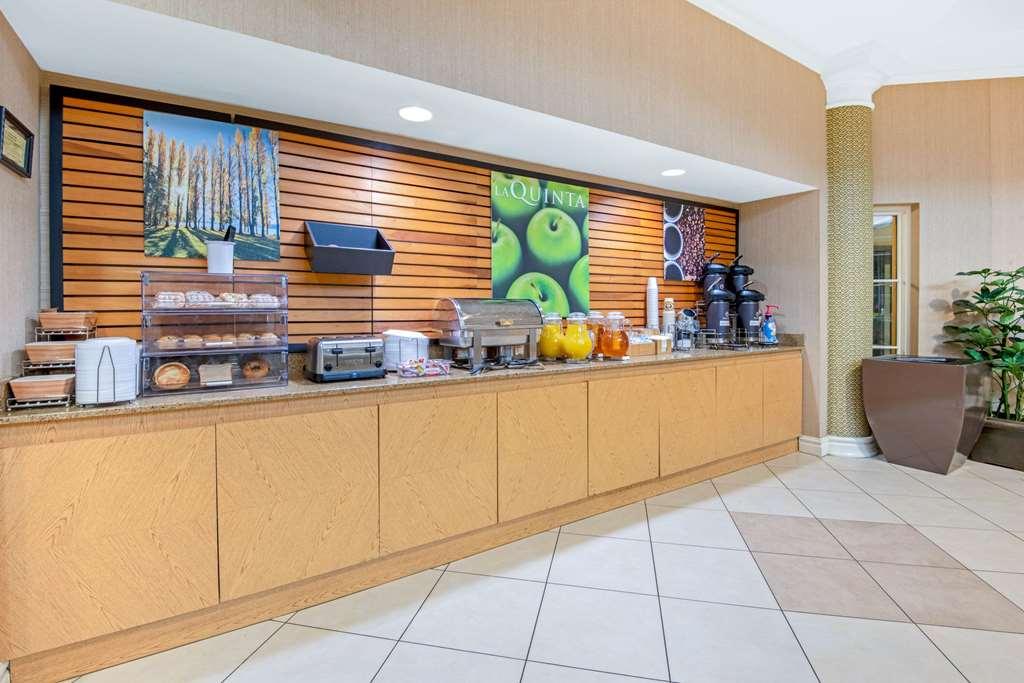 La Quinta By Wyndham Sherman Facilities photo