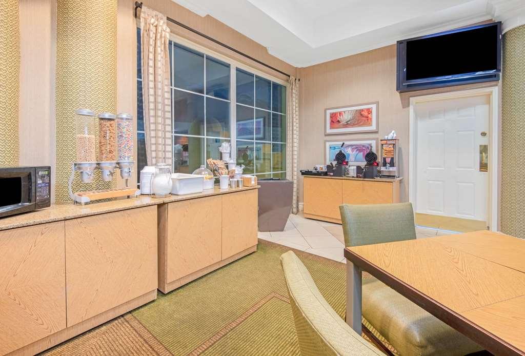 La Quinta By Wyndham Sherman Facilities photo